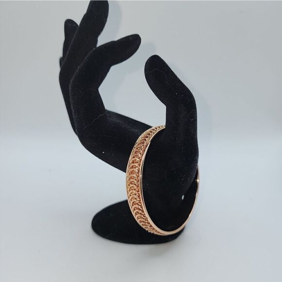 Bronzo Italia Average Diamond Cut Spiral Round Bangle NWOT - Picture 4 of 6